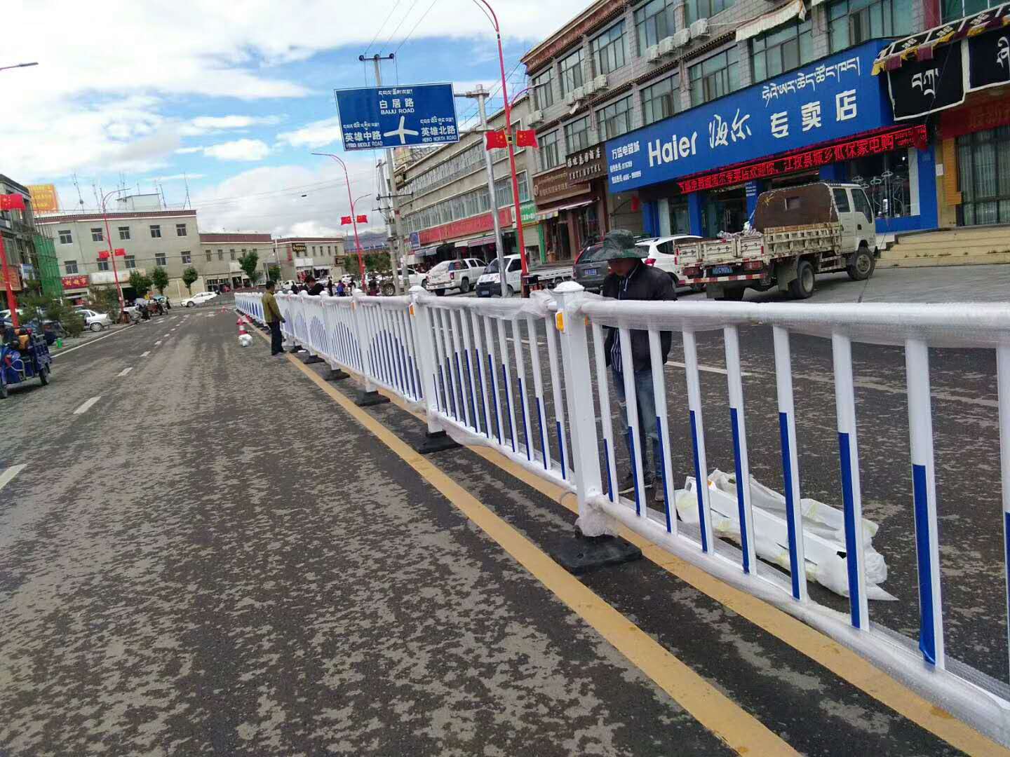 如何做好道路護欄的噴粉處理?